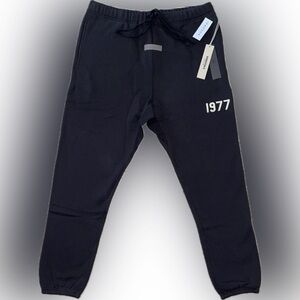 Fear of God Essentials 1977 Relaxed Sweatpants